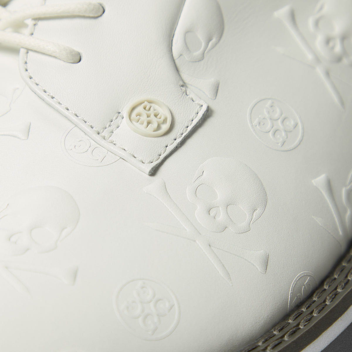 G/FORE Latest - GALLIVANTER EMBOSSED SKULL & TEES LEATHER GOLF SHOE